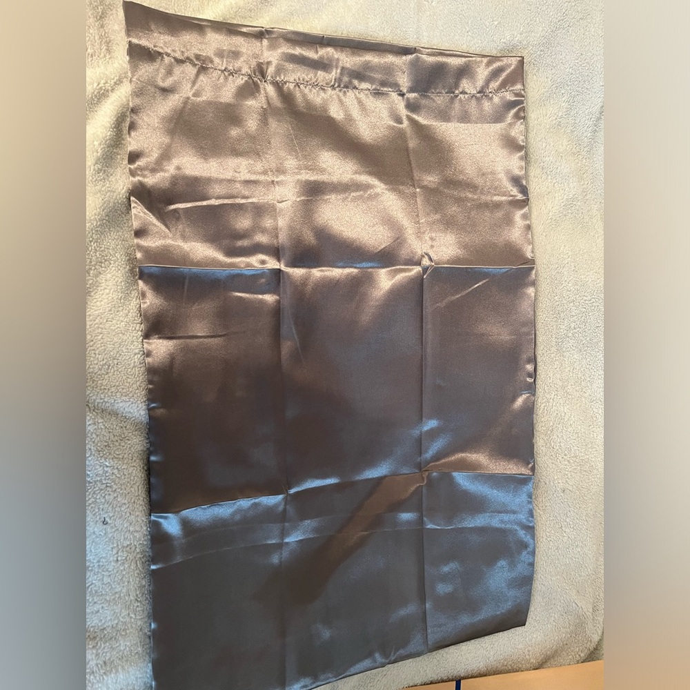 Bedsure gray silk pillow cases